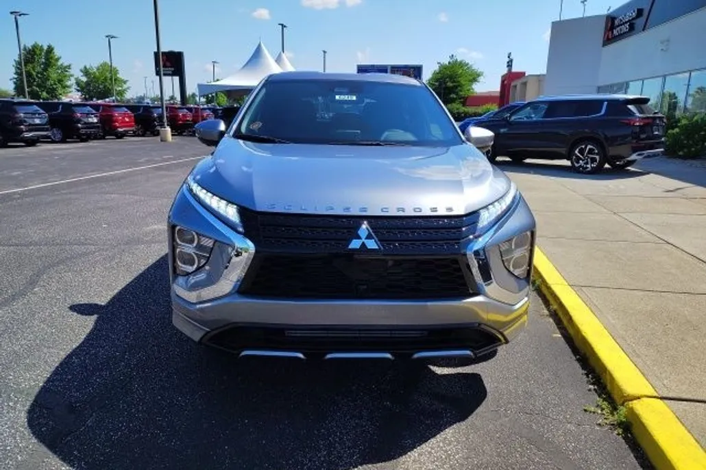 2025 Mitsubishi Eclipse Cross SEL photo 1