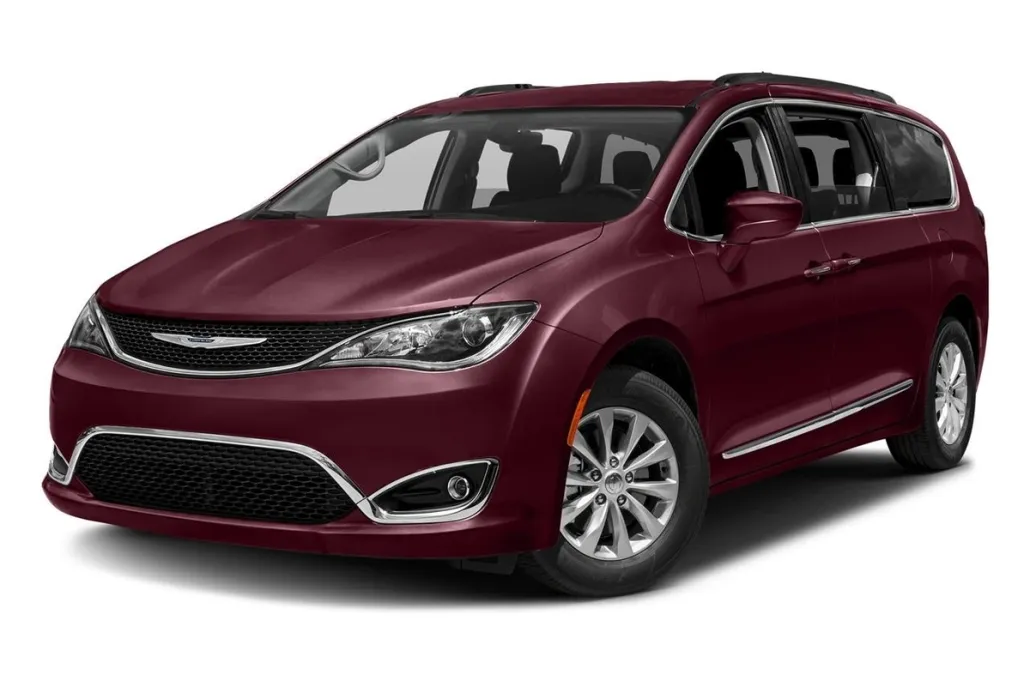 2017 Chrysler Pacifica Touring L photo 1
