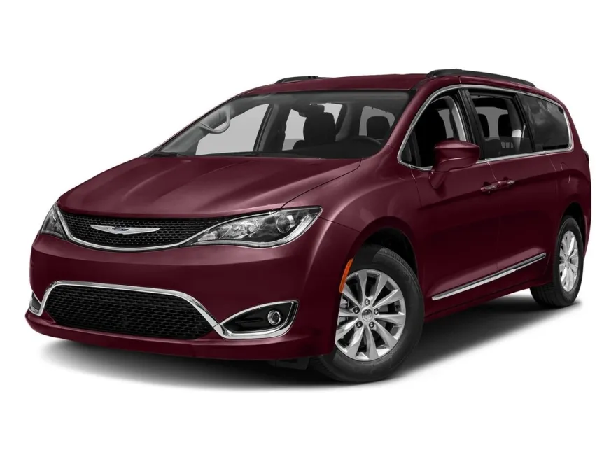 2017 Chrysler Pacifica Touring L photo 1