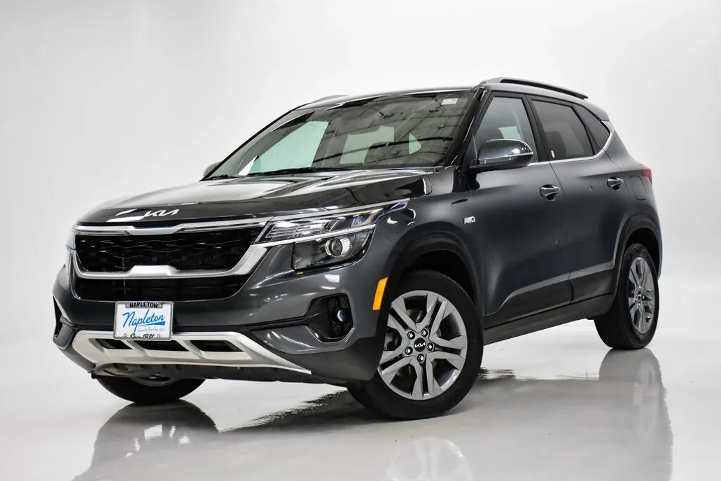 2023 Kia Seltos S photo 1