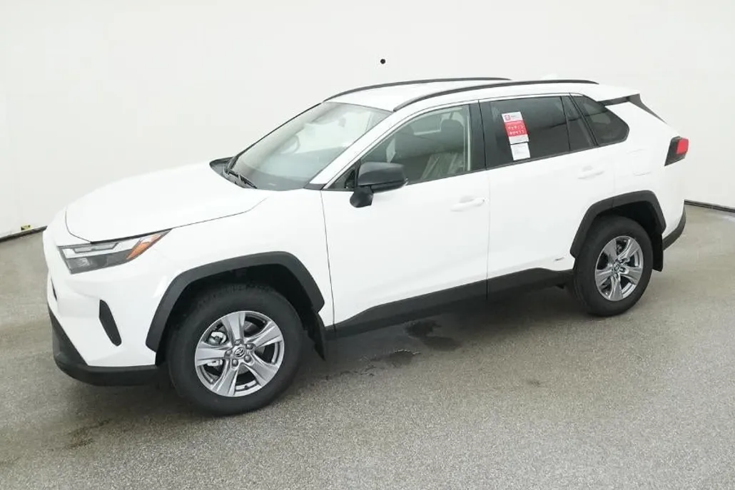 2025 Toyota RAV4 Hybrid LE photo 1