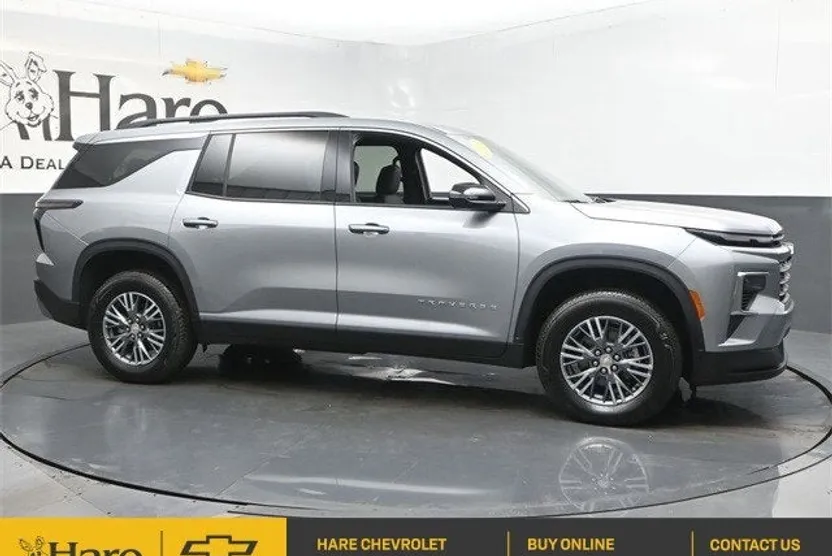 2025 Chevrolet Traverse photo 1