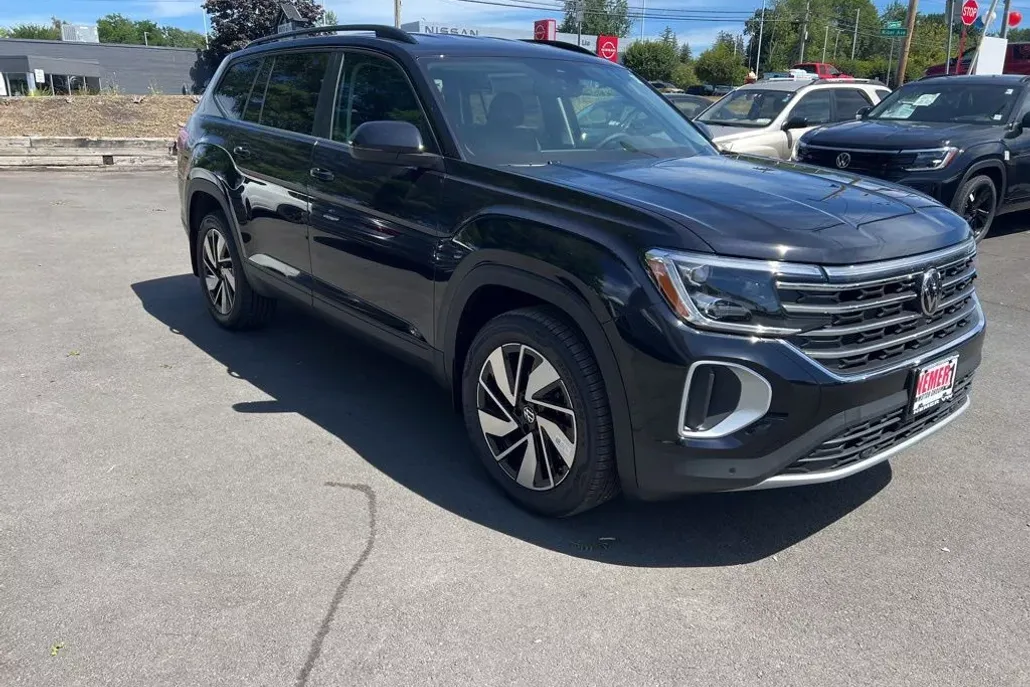 2026 Volkswagen Atlas SE Technology photo 1