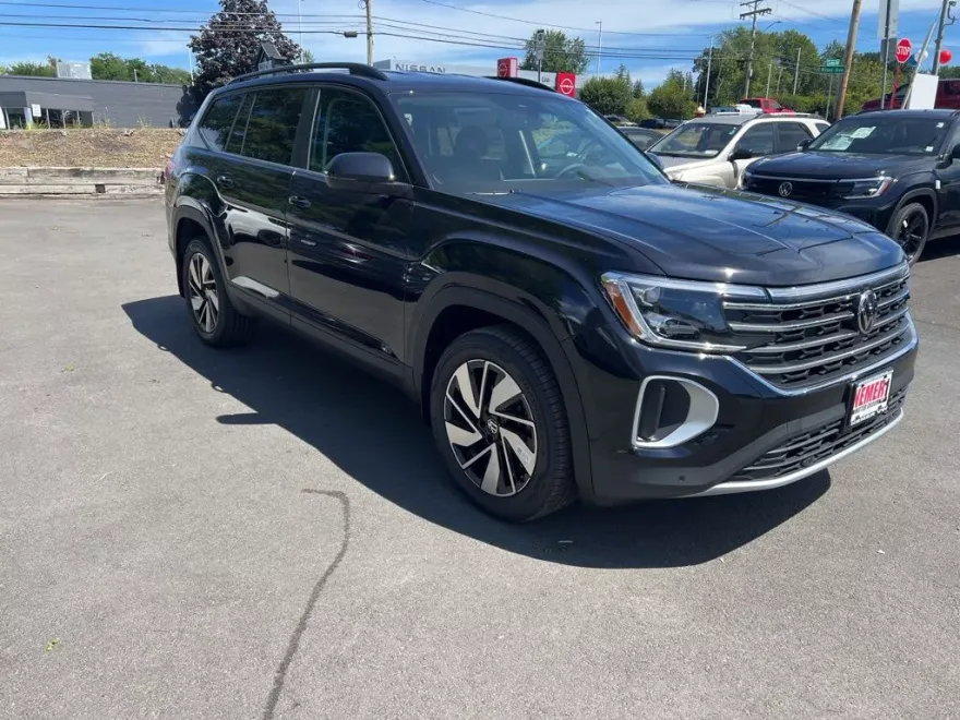 2026 Volkswagen Atlas SE Technology photo 1
