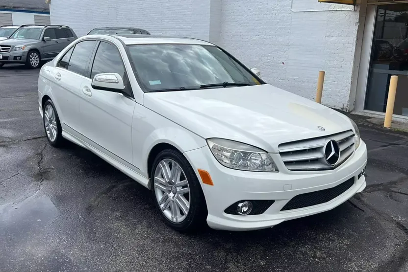 2008 Mercedes Benz C Luxury photo 1