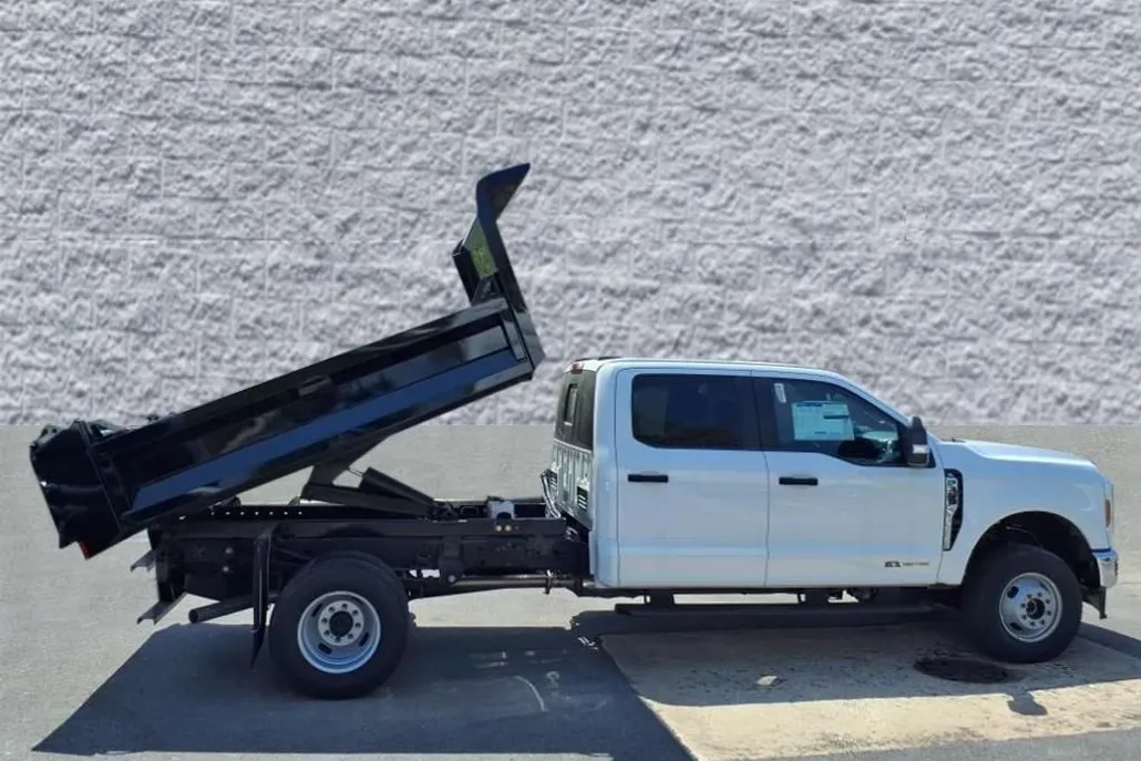 2024 Ford F-350 XL photo 1