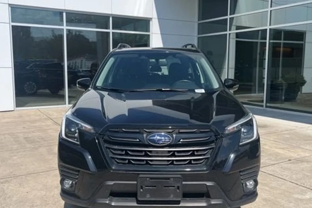 2024 Subaru Forester Limited photo 1