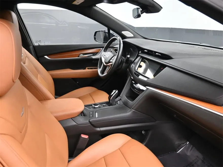 2022 Cadillac XT5 Premium Luxury photo 1