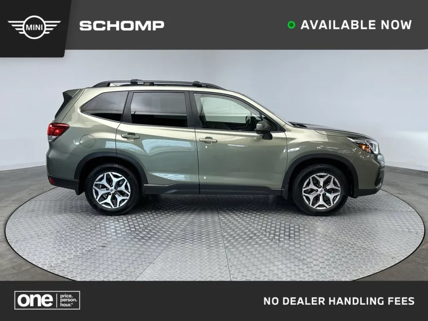 2020 Subaru Forester Premium photo 1
