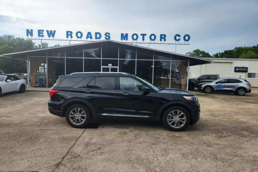 2022 Ford Explorer Limited photo 1