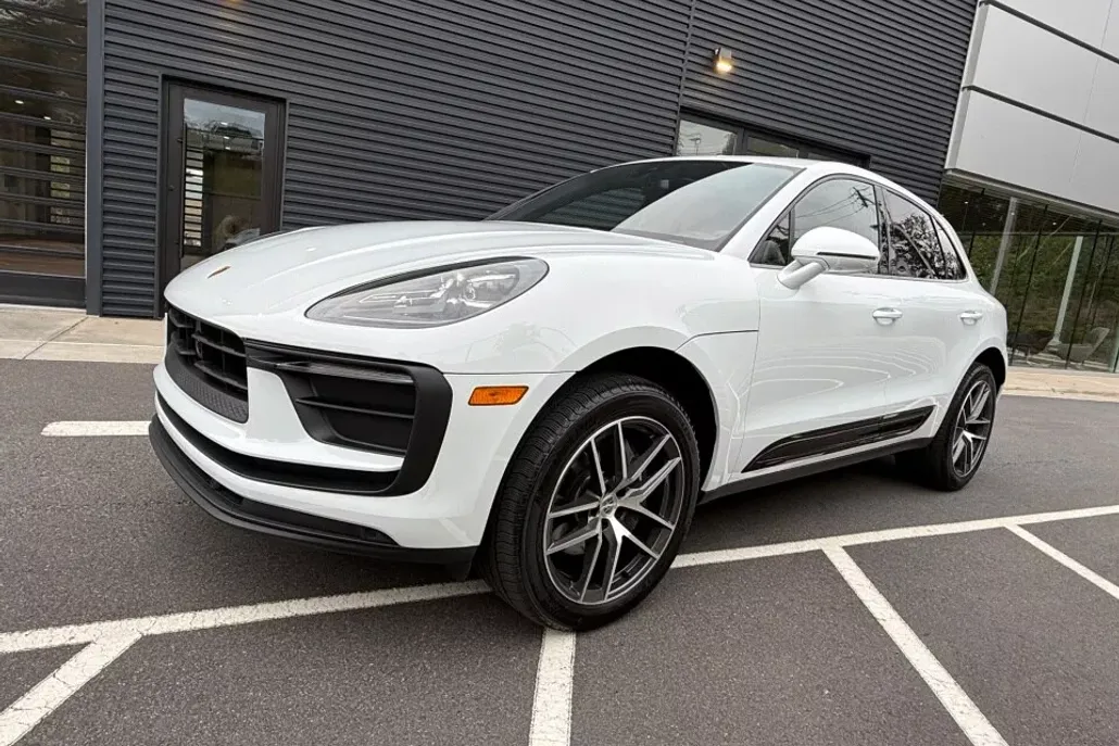 2025 Porsche Macan GTS photo 1