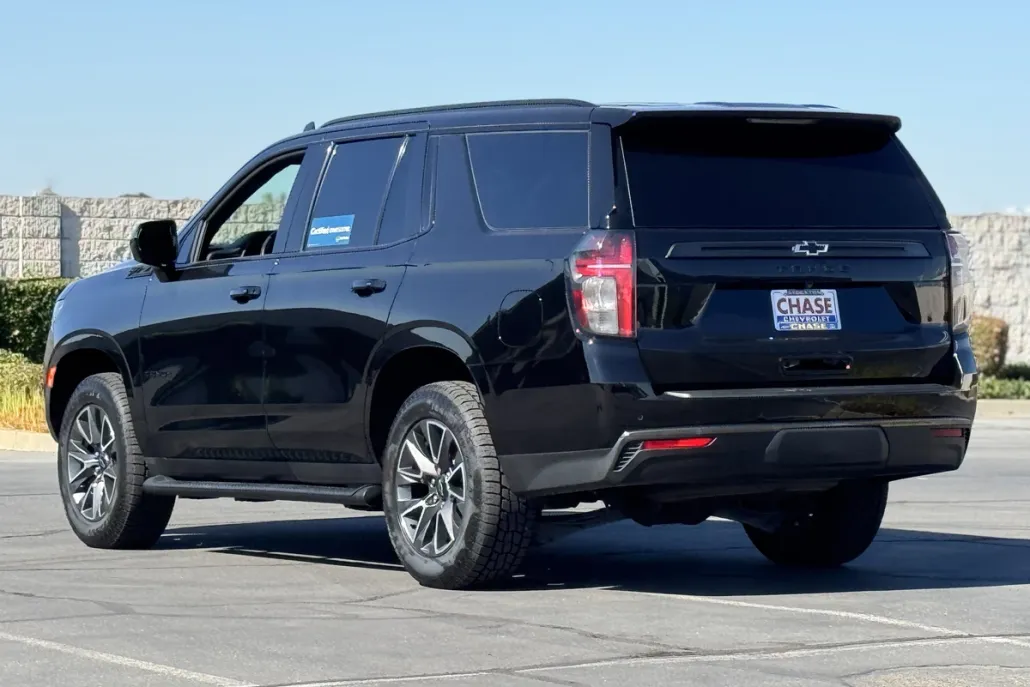 2021 Chevrolet Tahoe Z71 photo 1