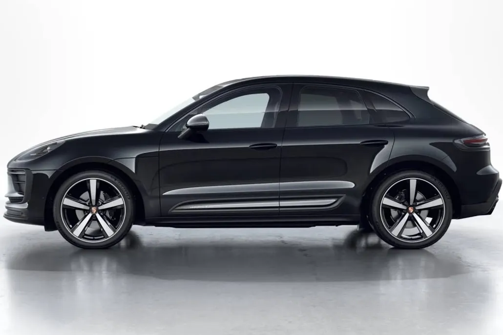 2026 Porsche Macan T photo 1