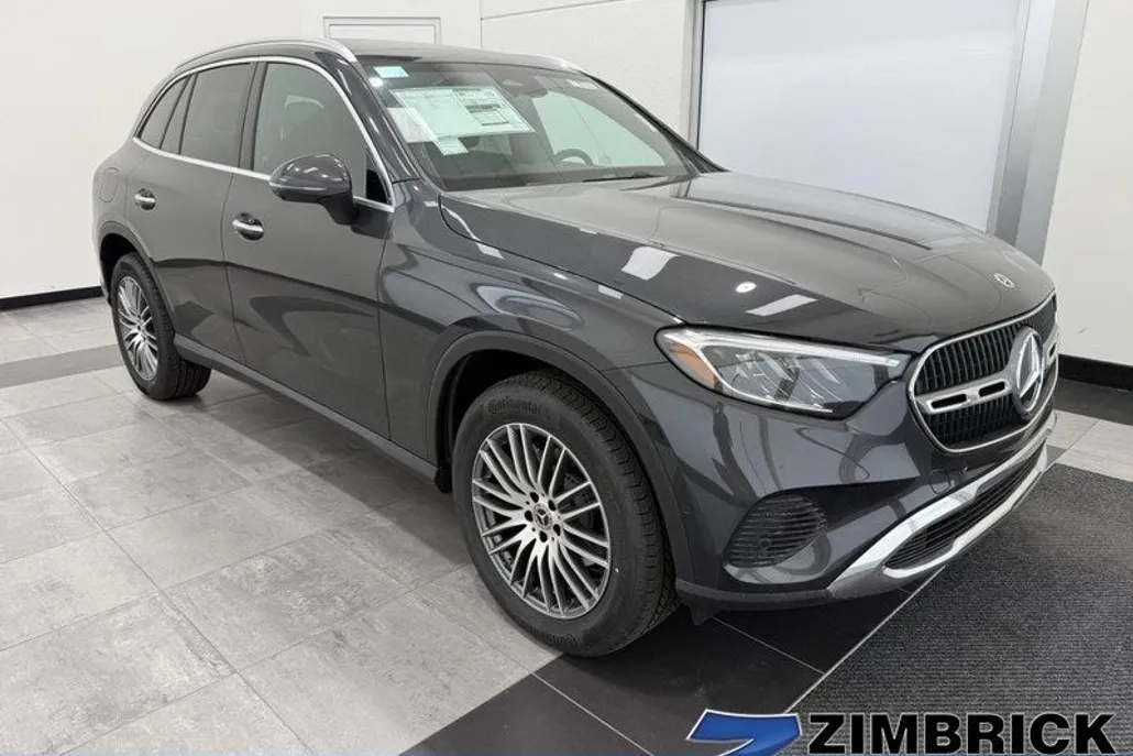 2025 Mercedes Benz GLC 300 4MATIC photo 1