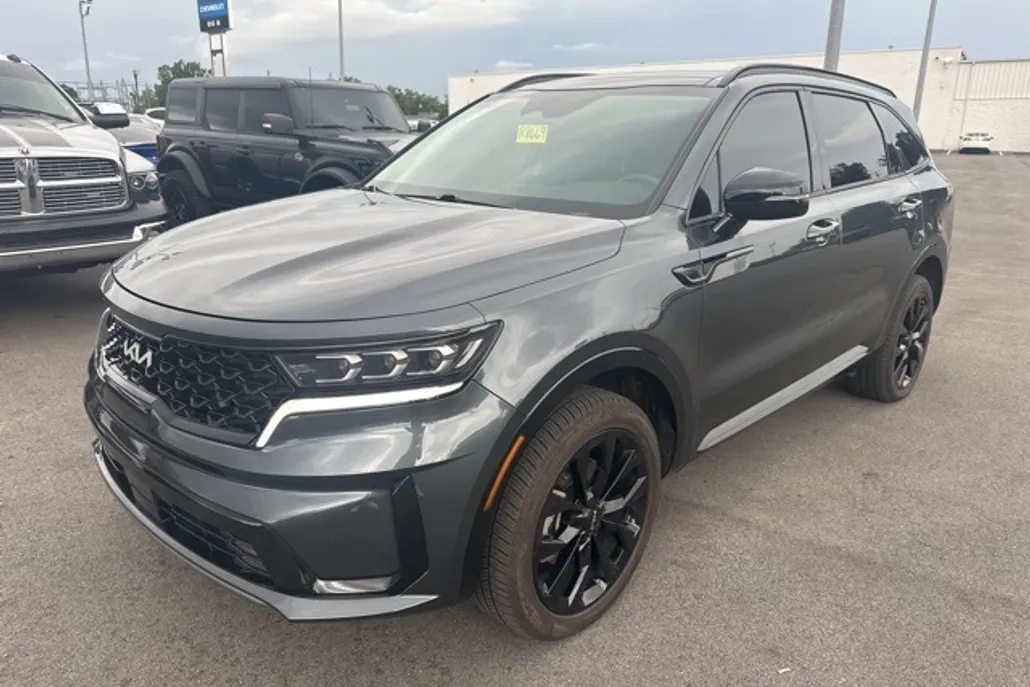 2023 Kia Sorento SX photo 1