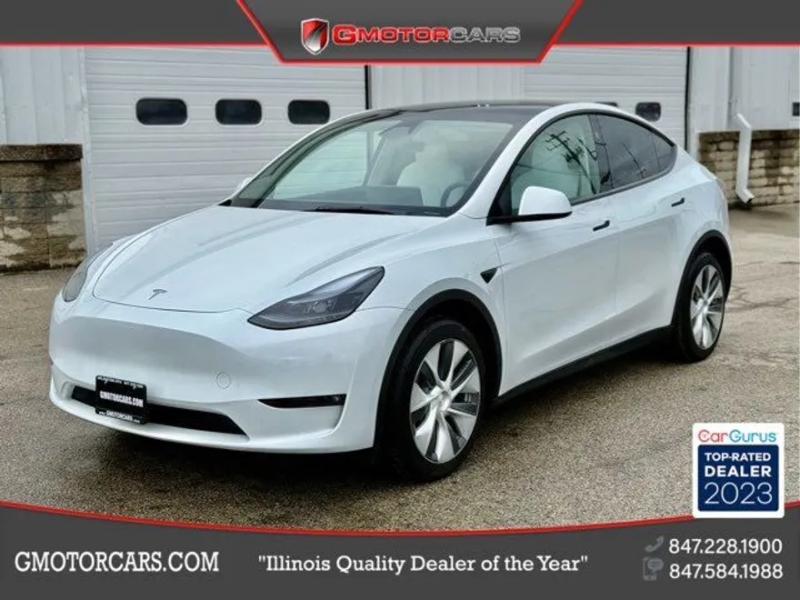 2023 Tesla Model Y photo 1