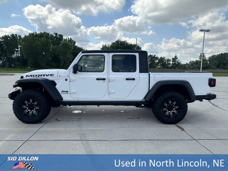2022 Jeep Gladiator Mojave photo 1
