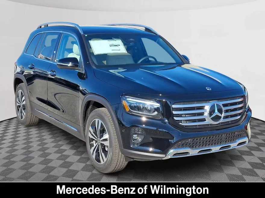 2025 Mercedes Benz GLB 250 4MATIC photo 1