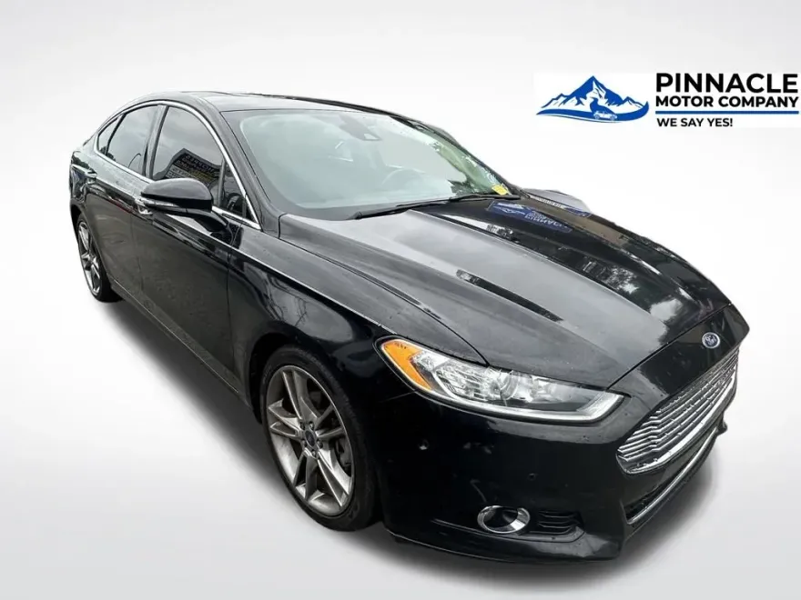 2016 Ford Fusion Titanium photo 1