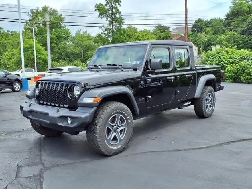 2022 Jeep Gladiator Sport photo 1