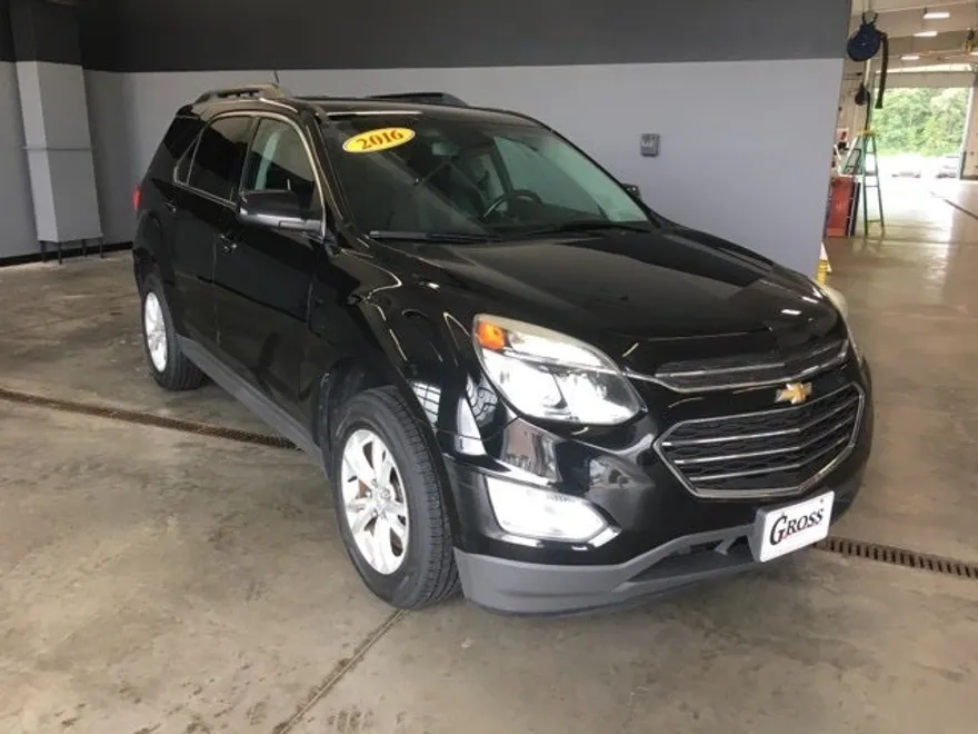 2016 Chevrolet Equinox LT photo 1