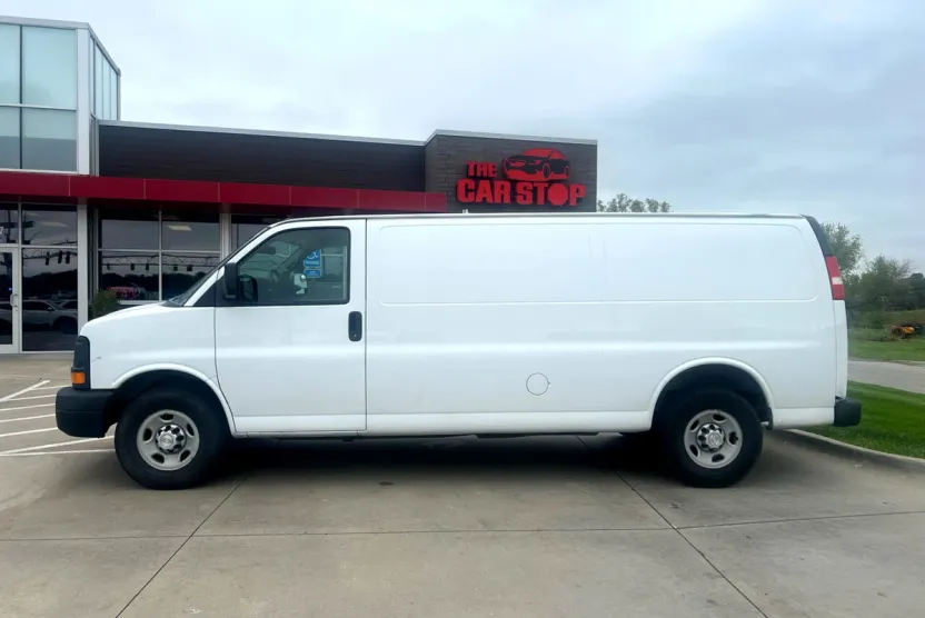 2015 Chevrolet Express Cargo Van 2500 photo 1