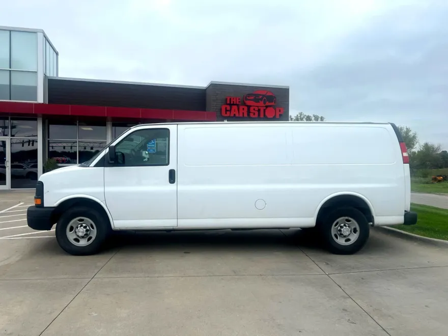 2015 Chevrolet Express Cargo Van 2500 photo 1