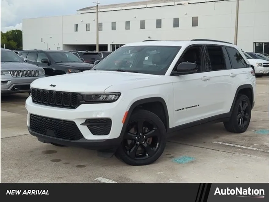 2023 Jeep Grand Cherokee Altitude Sport photo 1