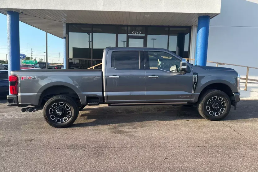 2024 Ford F-250 photo 1