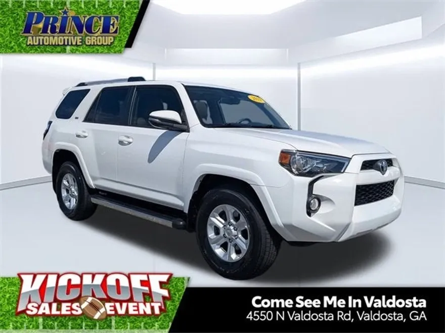 2019 Toyota 4Runner SR5 photo 1