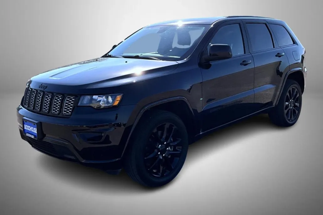 2022 Jeep Cherokee Laredo X photo 1