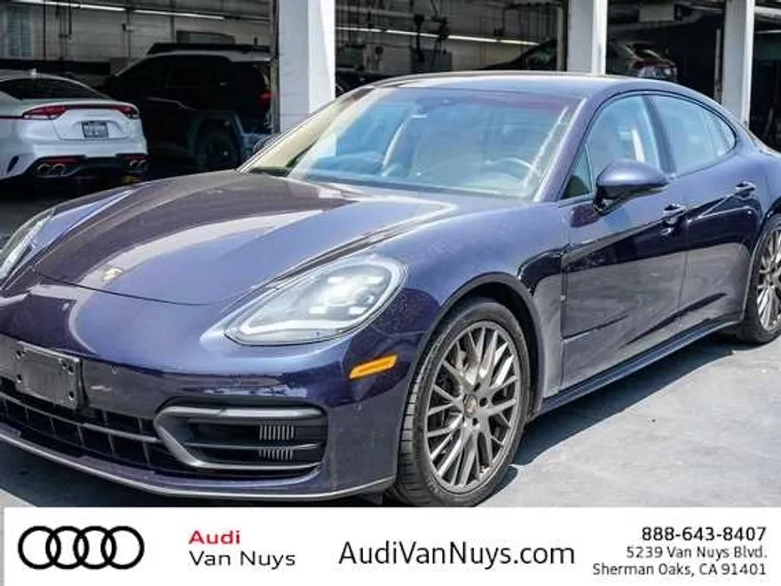 2022 Porsche Panamera 4 photo 1