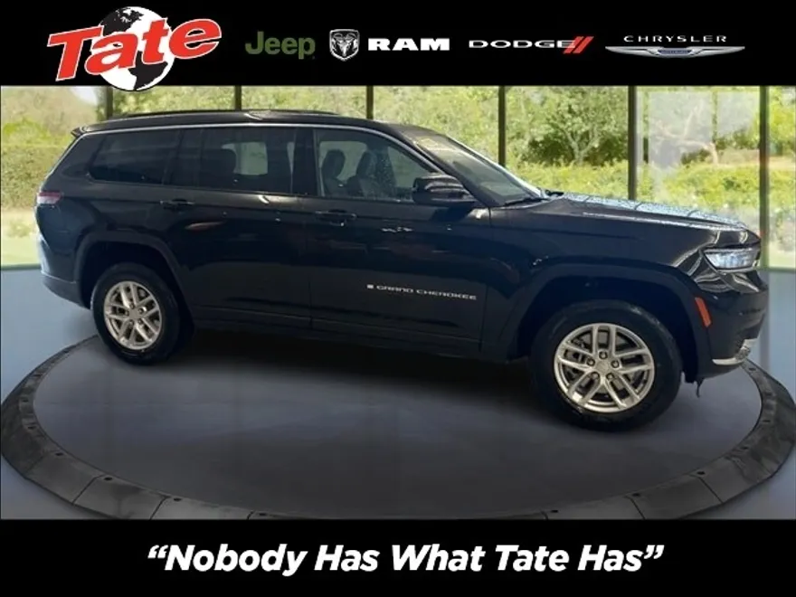 2025 Jeep Grand Cherokee Laredo photo 1