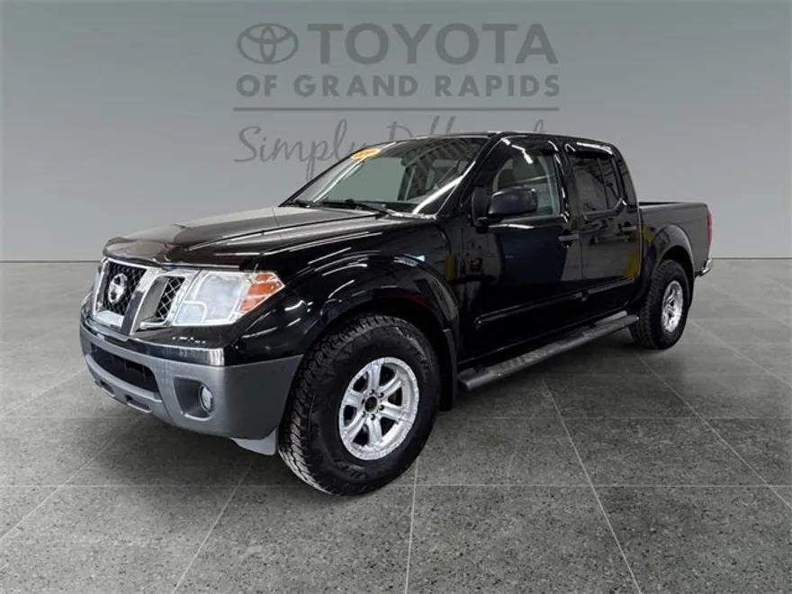 2011 Nissan Frontier S photo 1
