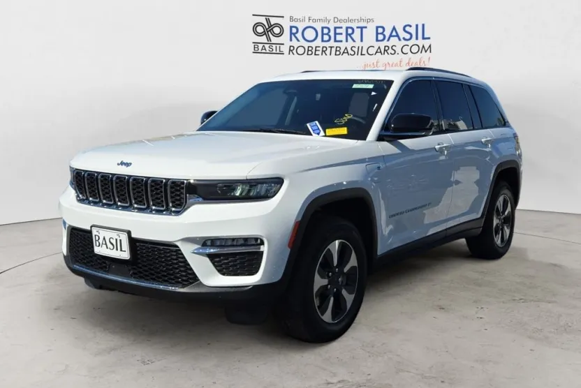 2023 Jeep Grand Cherokee 4xe photo 1