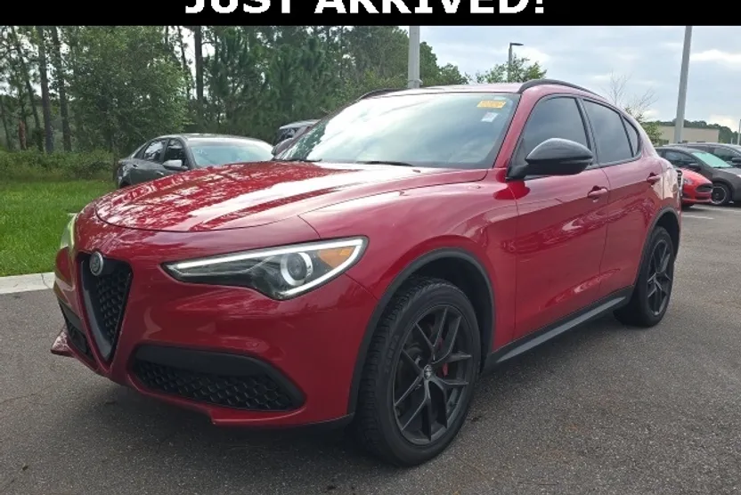 2020 Alfa Romeo Stelvio Base photo 1