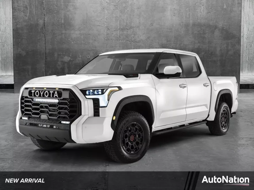2023 Toyota Tundra SR5 CrewMax photo 1