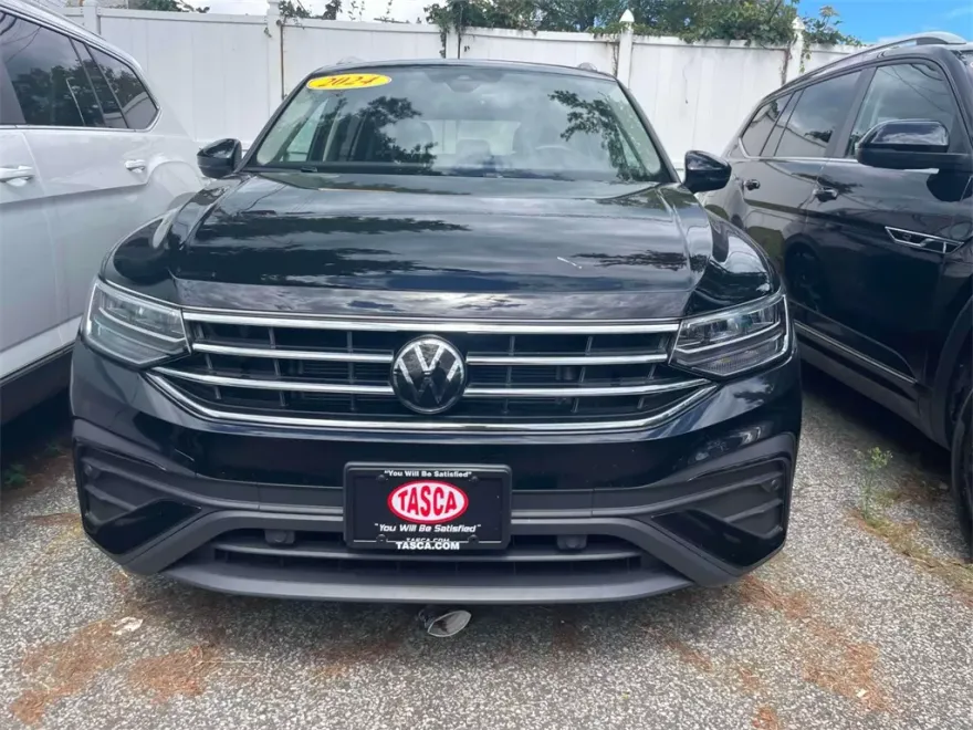 2024 Volkswagen Tiguan SE Wolfsburg Edition photo 1