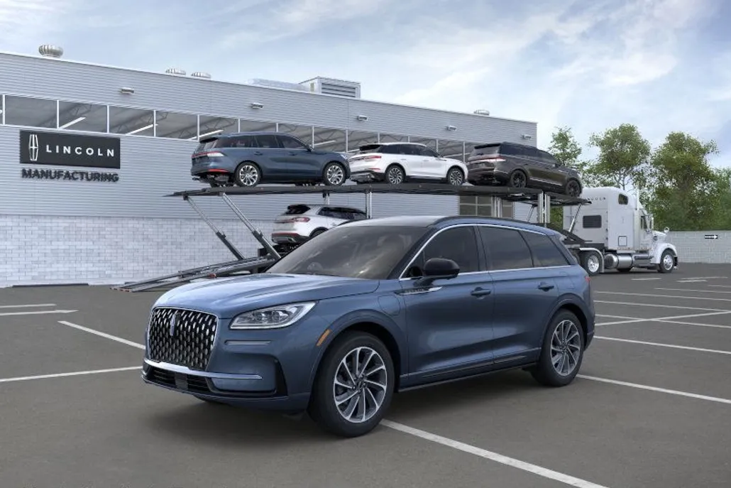 2025 Lincoln Corsair Grand Touring photo 1