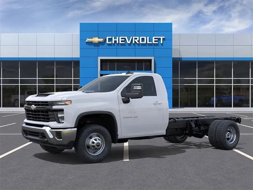 2025 Chevrolet Silverado Work Truck photo 1