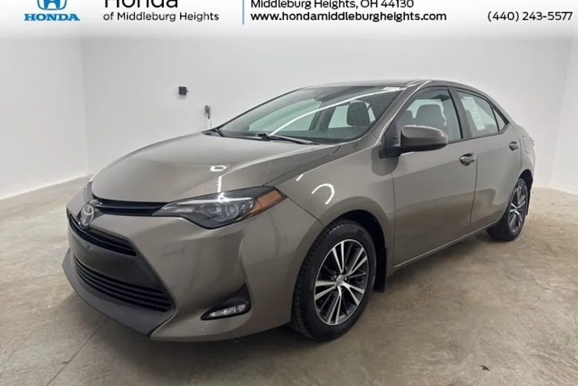 2019 Toyota Corolla XLE XSE photo 1