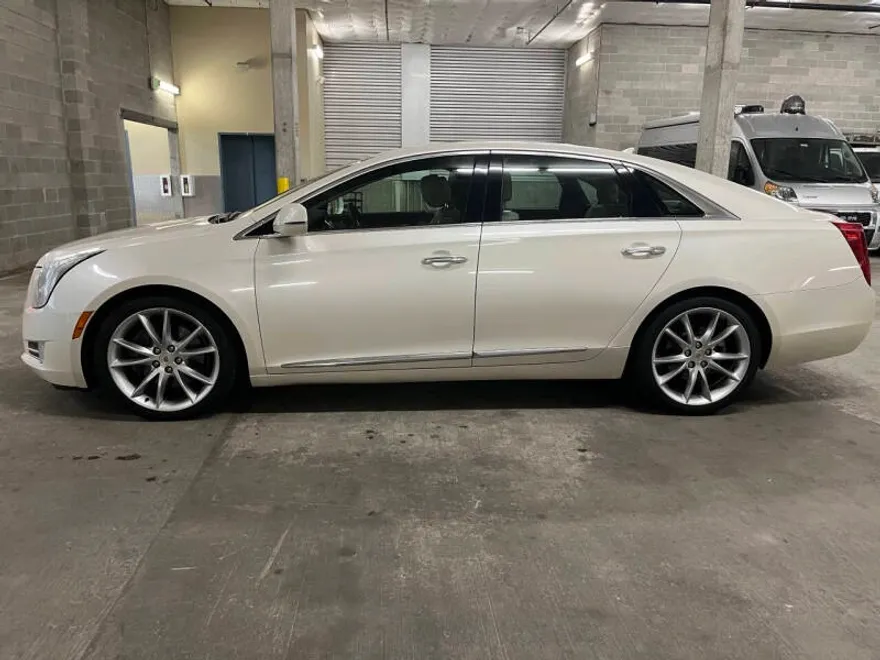 2014 Cadillac XTS Premium V-Sport photo 1