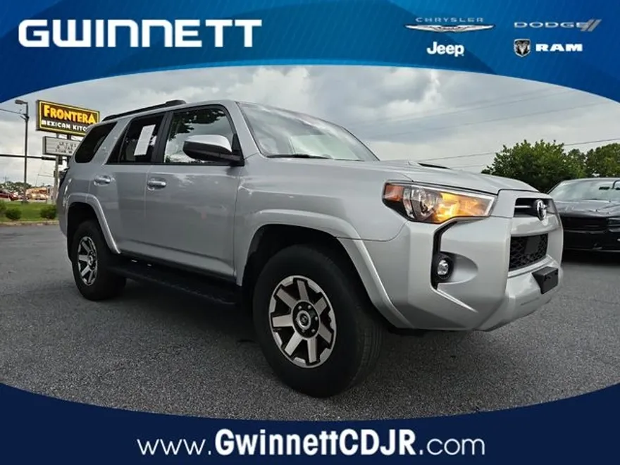 2022 Toyota 4Runner TRD Off-Road photo 1