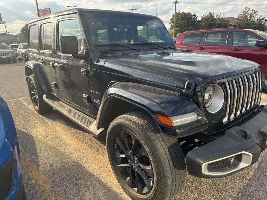 2021 Jeep Wrangler Unlimited Sahara 4xe photo 1