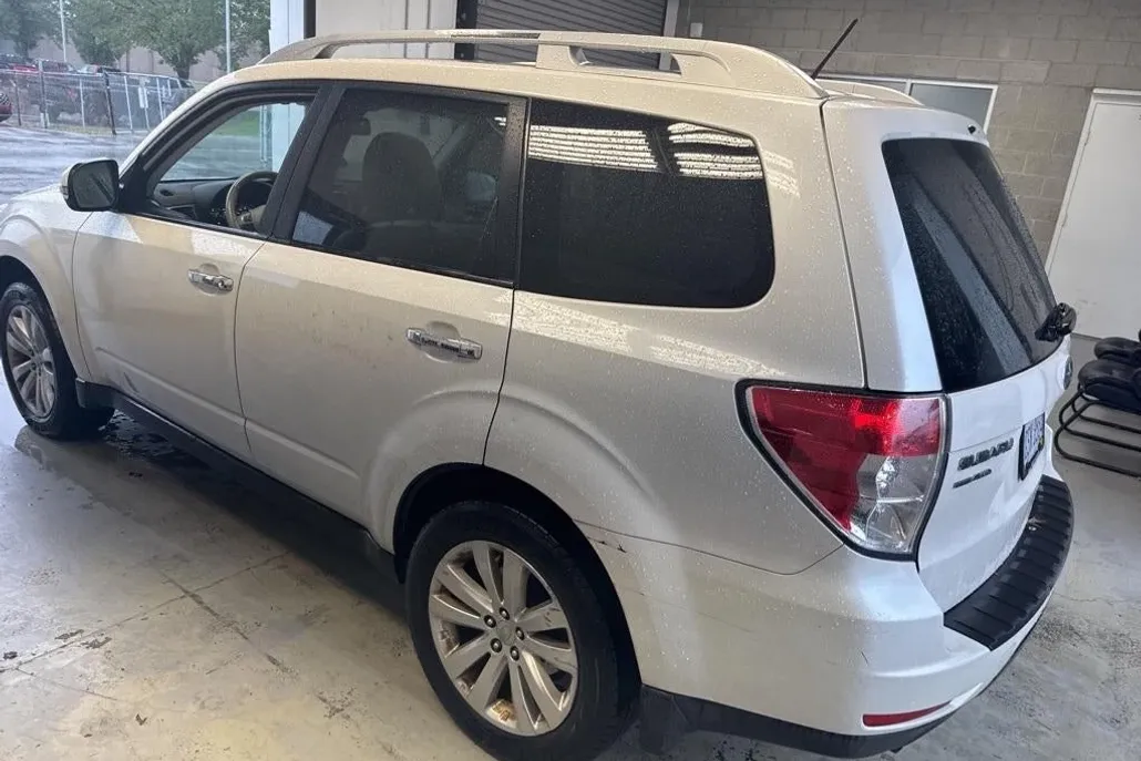 2013 Subaru Forester 2.5X Touring photo 1