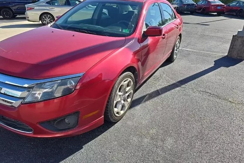 2010 Ford Fusion SE photo 1