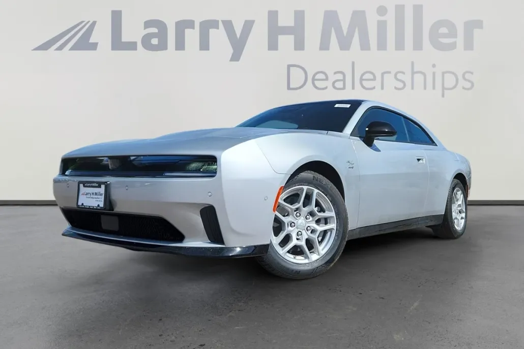 2025 Dodge Charger Daytona R/T photo 1