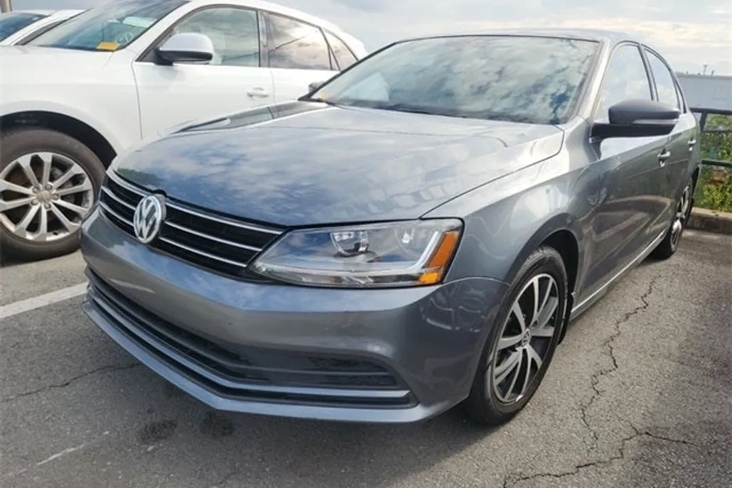 2017 Volkswagen Jetta 1.4T SE photo 1