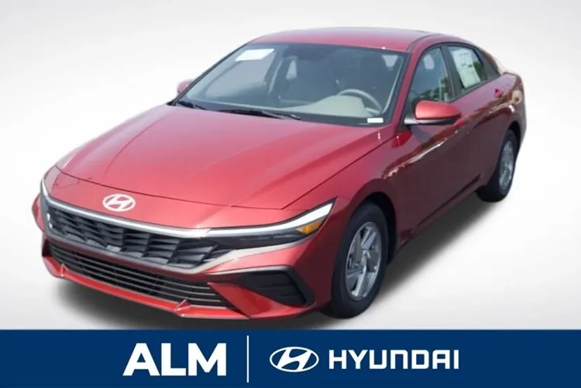 2025 Hyundai Elantra SE photo 1