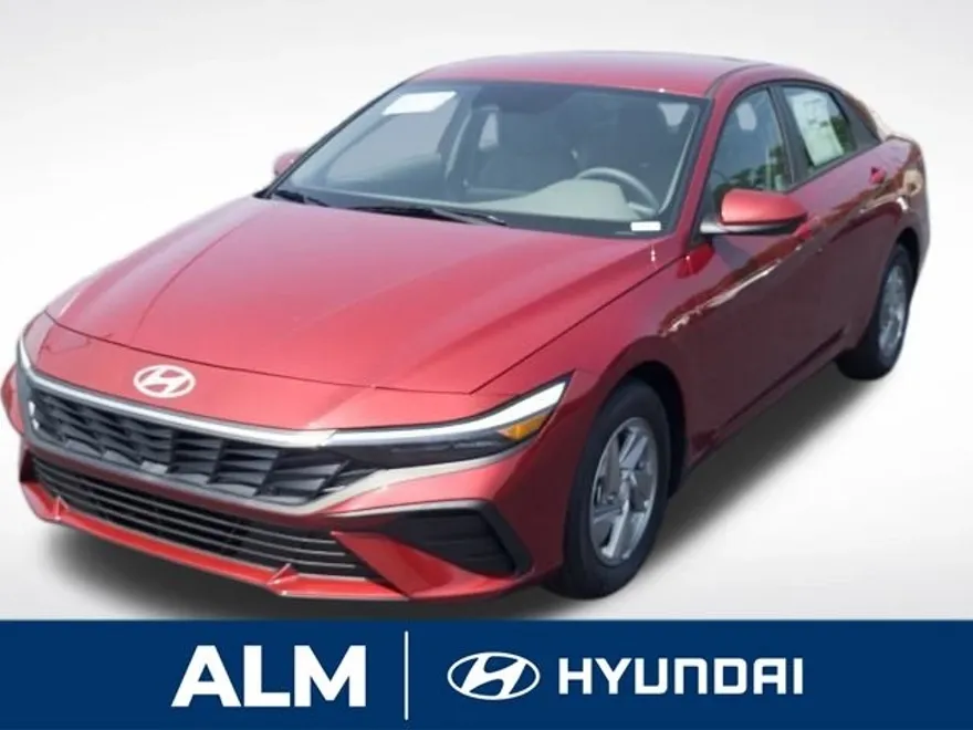 2025 Hyundai Elantra SE photo 1